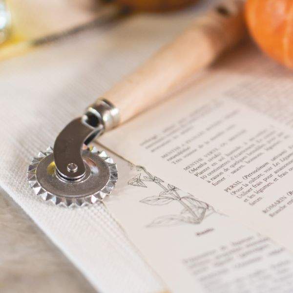 Cortador de Massa Carretilha