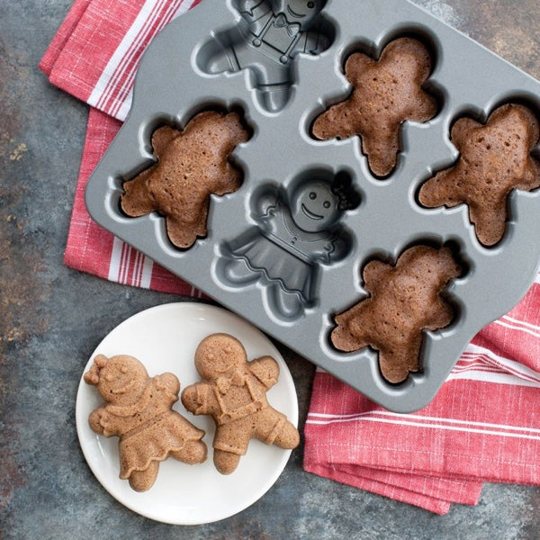 Forma de Bolo Nordic Ware Gingerbread Kids Cakelet Pan
