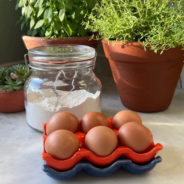Porta Ovos de Cerâmica Cozinha Retrô - Coral